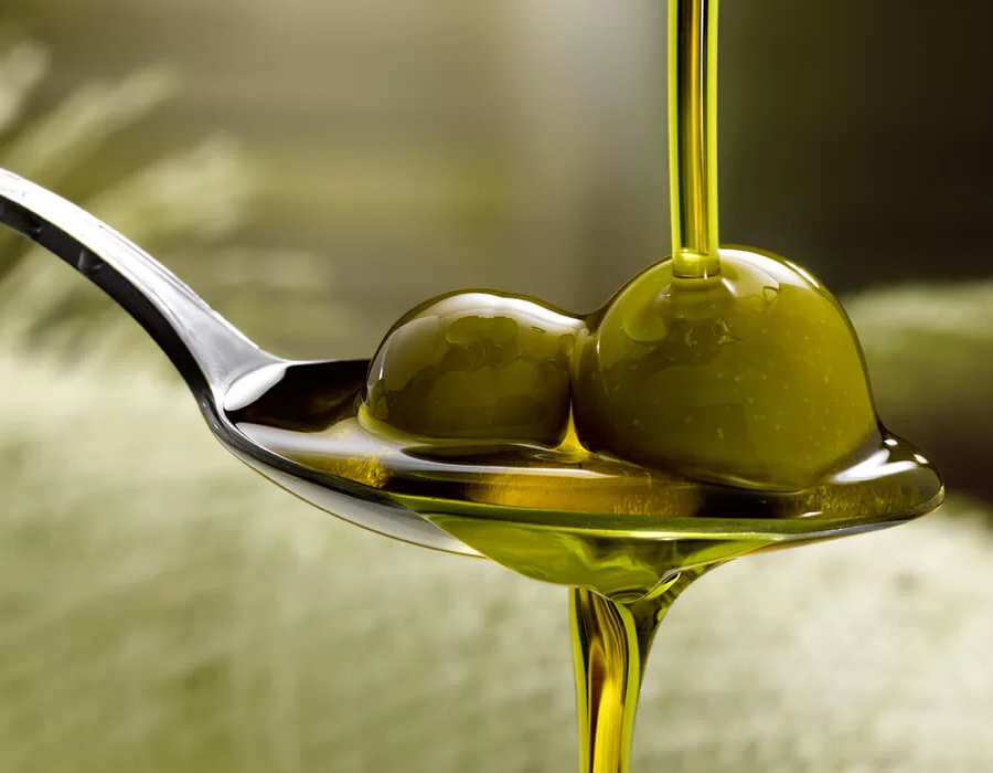 3 Reasons Why You Should Consider Olive Pomace Oil for Your Culinary Adventures